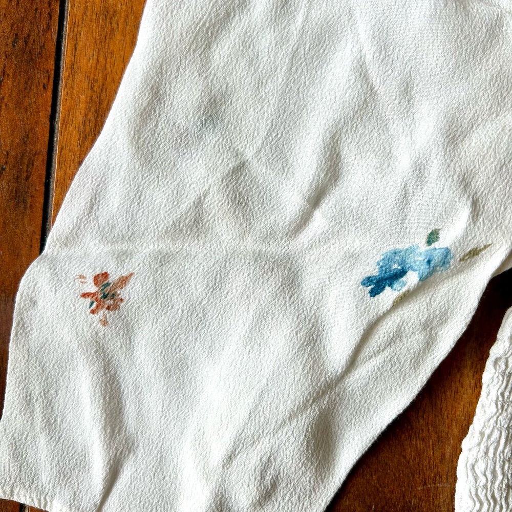 Olivaceous White Puff Sleeve Smocked Cropped Blouse - Picture 5 of 6